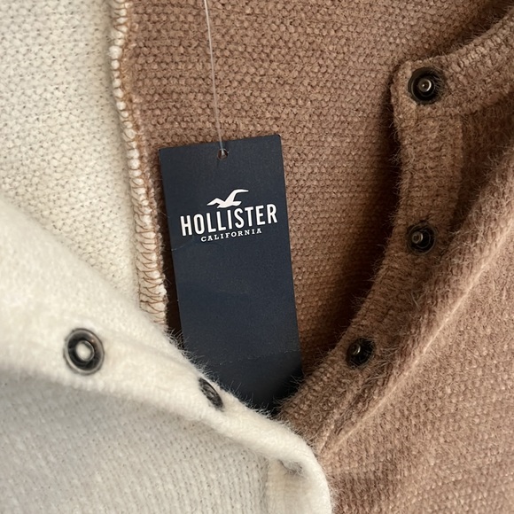 Hollister Two Tone Long Sleeve - Picture 5 of 6